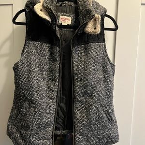 Mossimo knit vest